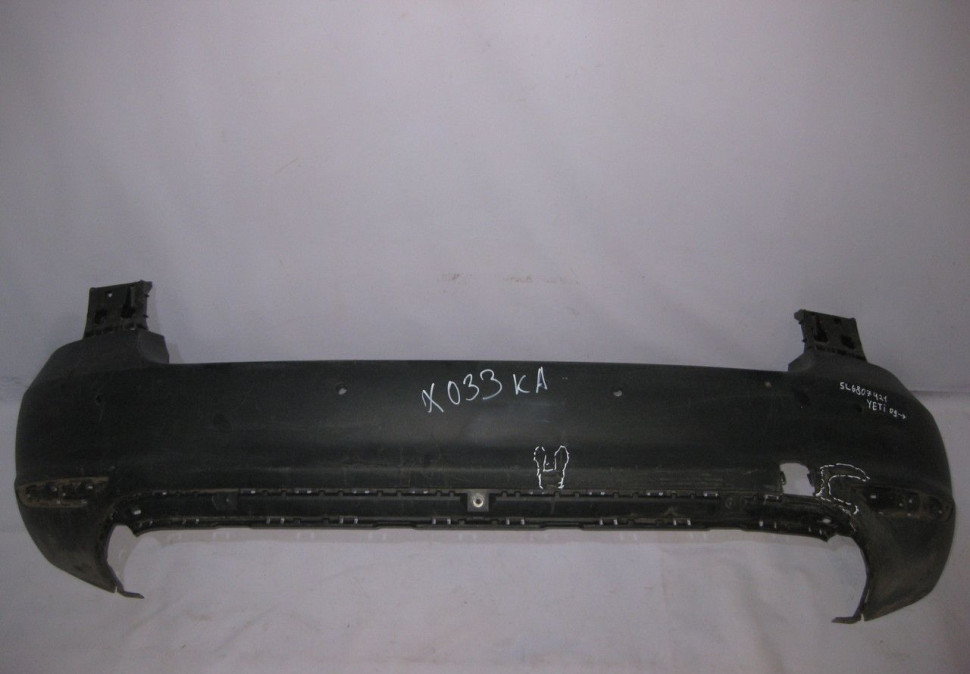 Бампер задний Skoda Yeti oem 5l6807421 (трещина) (скл-3)