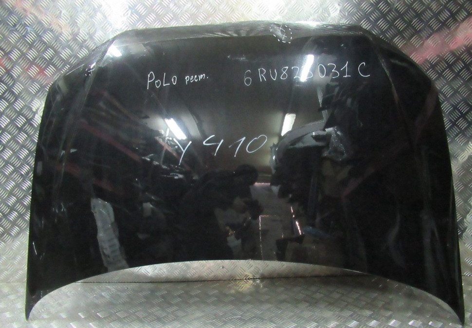 Капот Volkswagen Polo седан рест oem 6RU823031C (вмятина)