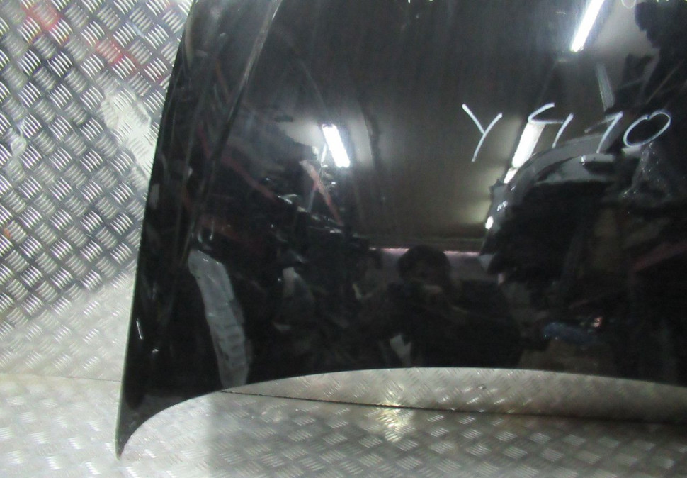 Капот Volkswagen Polo седан рест oem 6RU823031C (вмятина) Капот Volkswagen Polo седан рест oem 6RU823031C (вмятина)