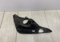 Решетка противотуманной фары правая Renault Logan 2 рестайлингт OEM 261A20914R