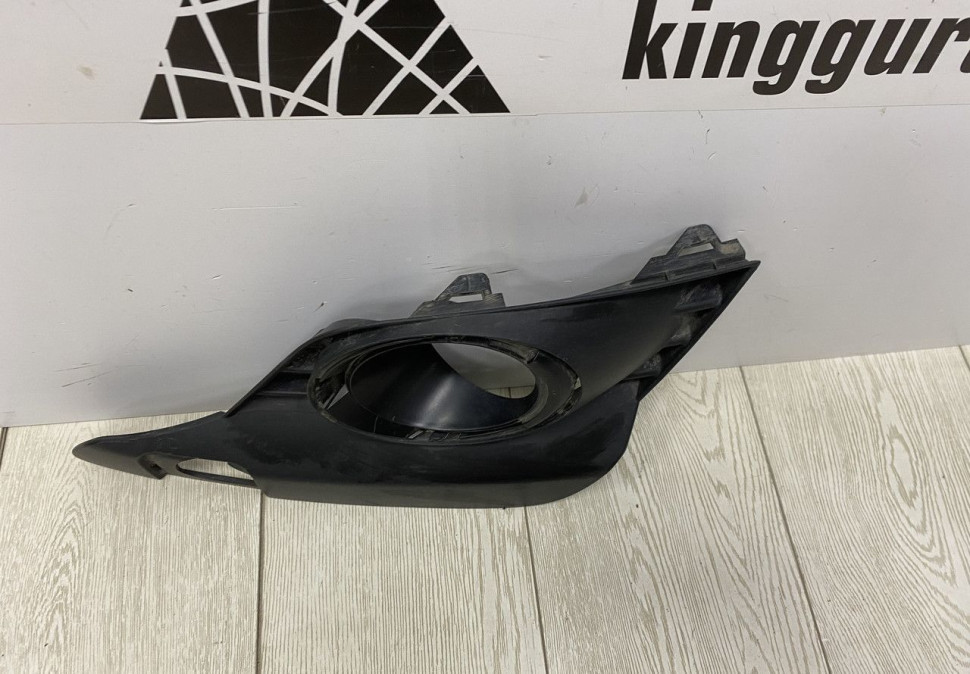 Решетка противотуманной фары правая Renault Logan 2 рестайлингт OEM 261A20914R Решетка противотуманной фары правая Renault Logan 2 рестайлингт OEM 261A20914R