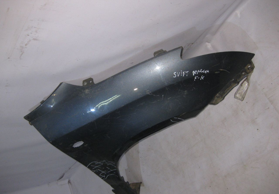 Крыло переднее правое Suzuki Swift до рест (вмятина)(скл-3)