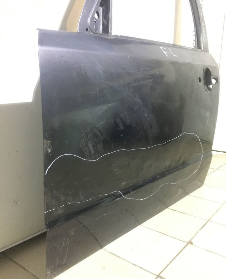 Дверь передняя левая бу Suzuki SX4 хетчбек OEM 6800280820 (скл-3)