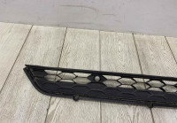 Решетка переднего бампера Volkswagen Tiguan 2 2016-2020 дорестайлинг  oem 5NA853677A