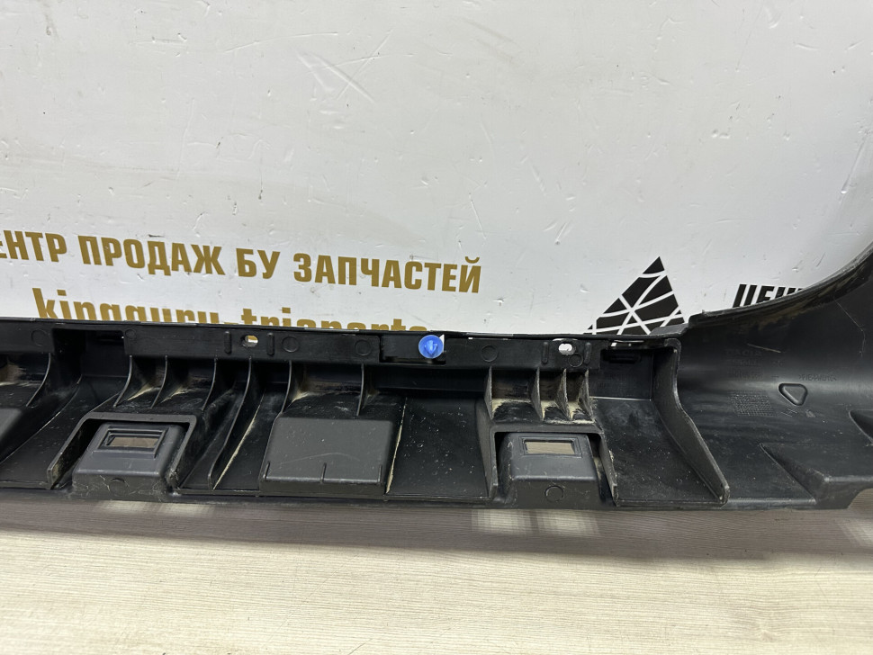Порог правый бу Renault Duster OEM 768506956R Порог правый бу Renault Duster OEM 768506956R