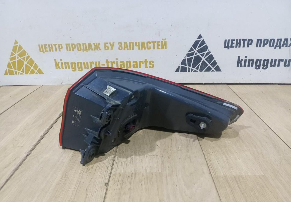 Фонарь левый внутренний бу BMW 5 G30 OEM 63217376473