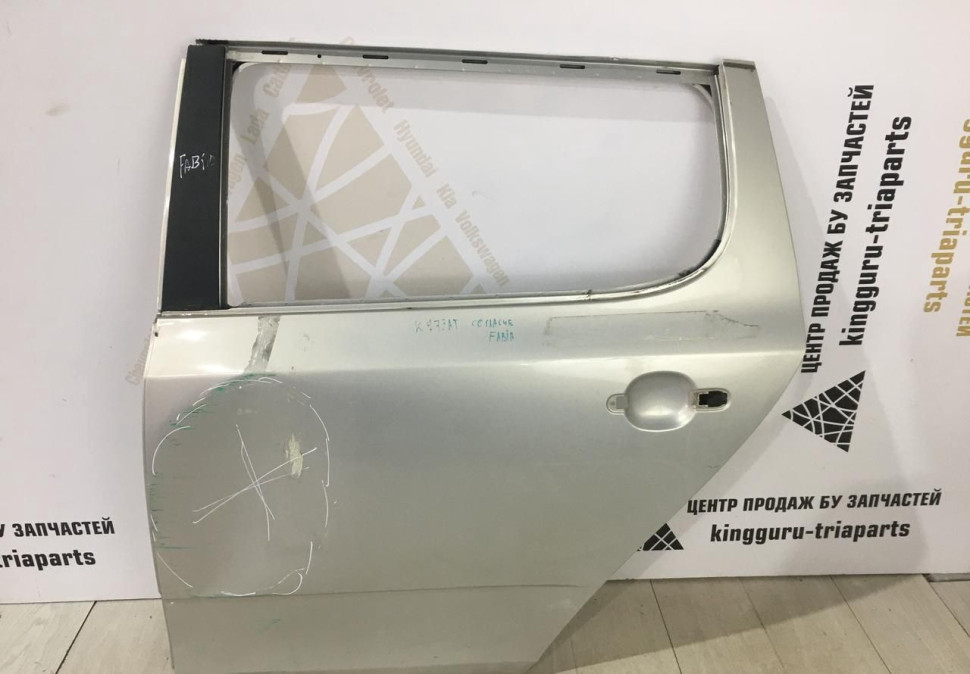 Дверь задняя левая Skoda Fabia 2 OEM 5J6833051