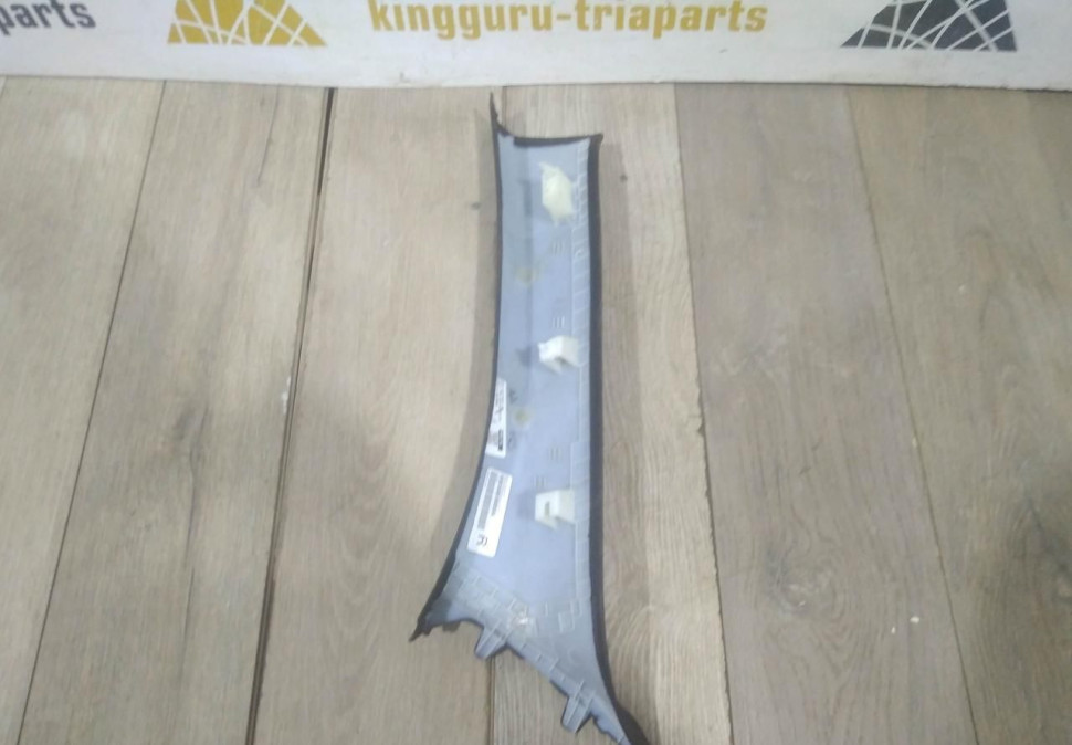 Обивка лобовой стойки правая бу BMW X5 G05 OEM 51438079632