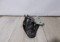 Петля капота левая бу Skoda Superb 3 OEM 3V0823301