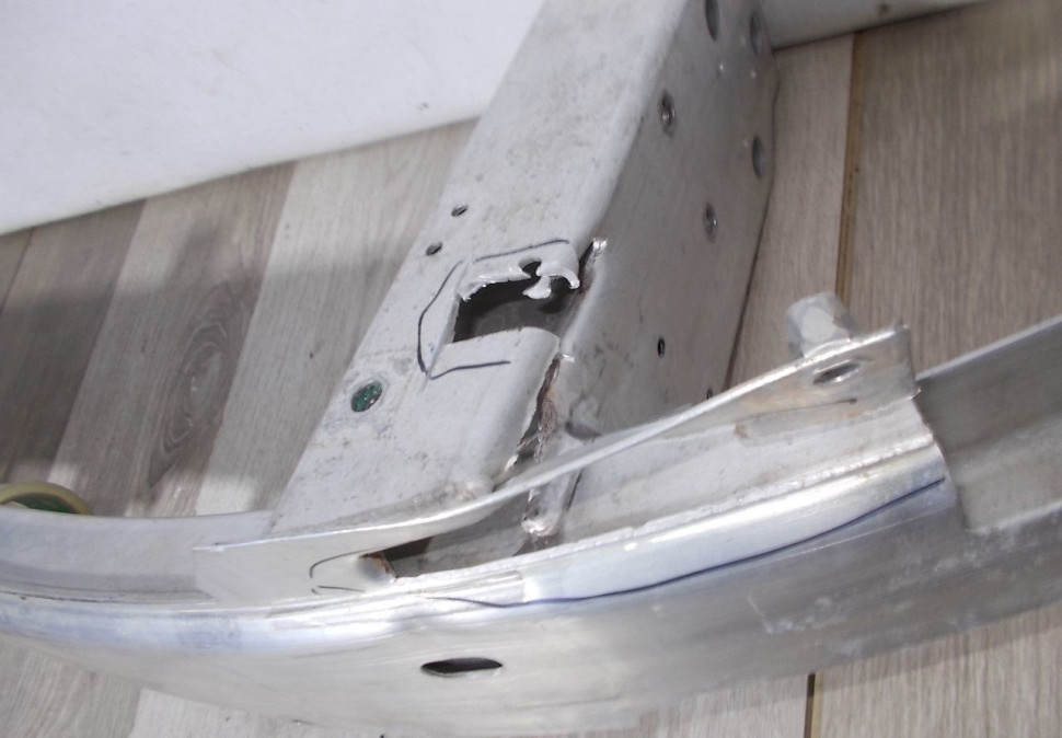 Усилитель переднего бампера бу BMW 6 G32 OEM OEM 51117373774 Усилитель переднего бампера бу BMW 6 G32 OEM OEM 51117373774