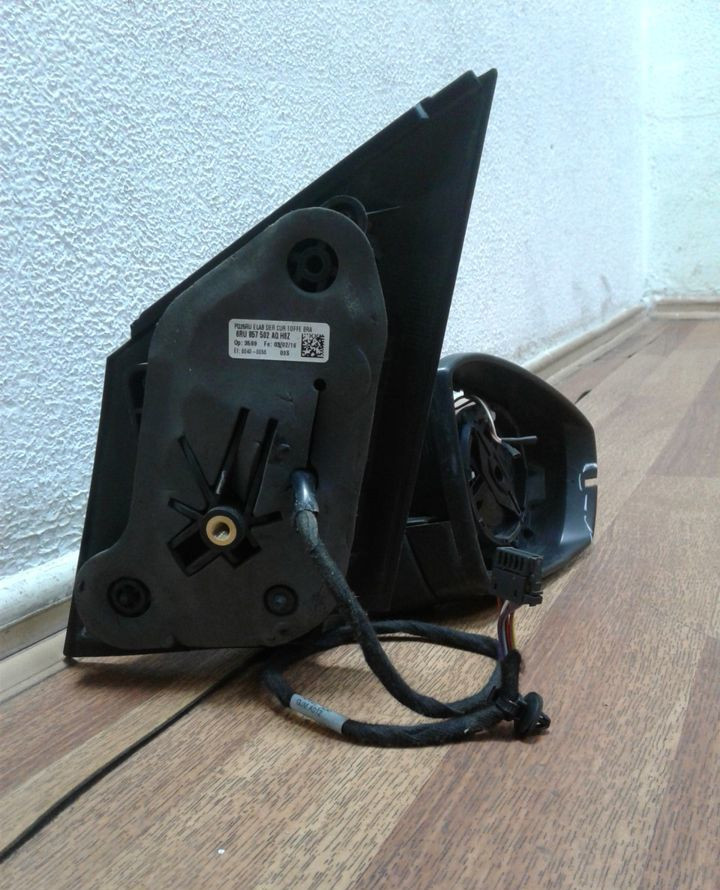 Корпус зеркала правый Volkswagen Polo (8 контактов) oem 6ru857502aq