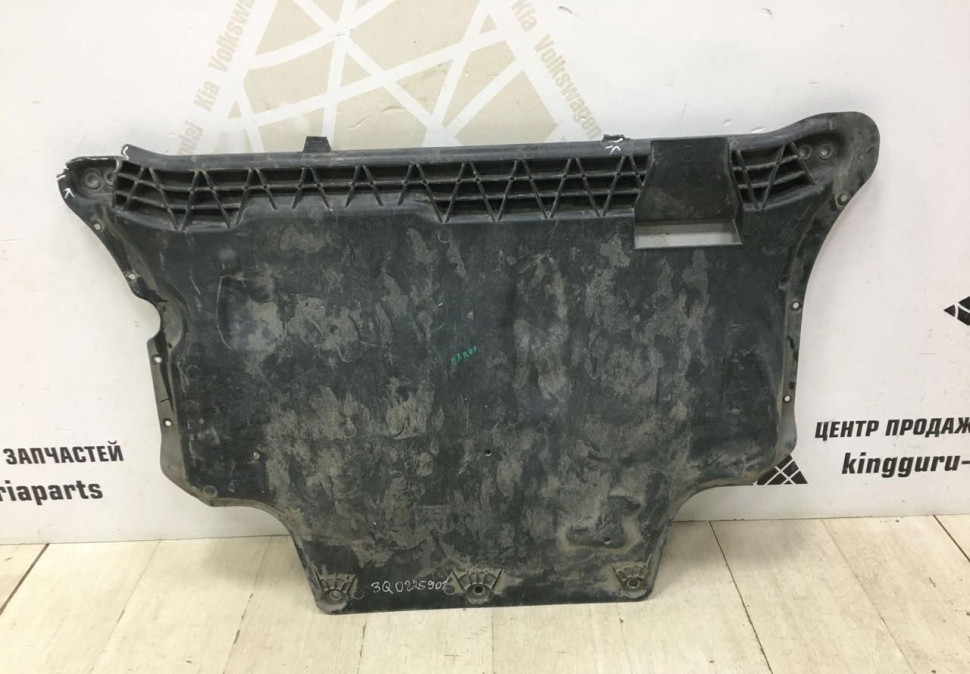 Защита картера двигателя Volkswagen Teramont 2017 oem 3QF825901