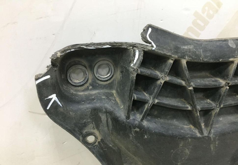 Защита картера двигателя Volkswagen Teramont 2017 oem 3QF825901 Защита картера двигателя Volkswagen Teramont 2017 oem 3QF825901