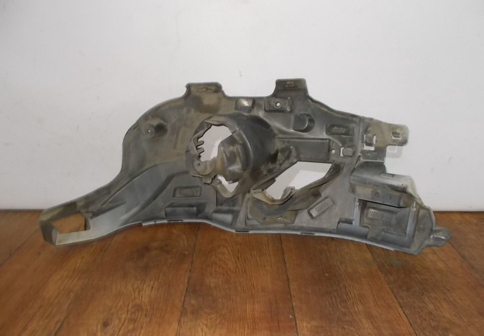 Кронштейн противотуманной фары правый бу BMW X3 F25 рестайлинг OEM 51117338562 Кронштейн противотуманной фары правый бу BMW X3 F25 рестайлинг OEM 51117338562