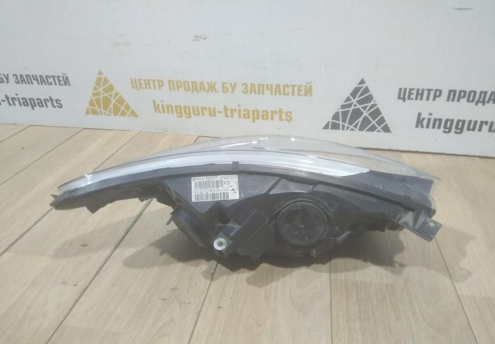 Фара левая бу Renault Kaptur OEM 260602042R Фара левая бу Renault Kaptur OEM 260602042R
