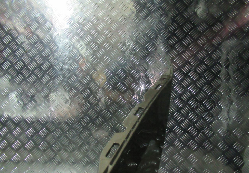 Бампер задний Chevrolet Cruze х/б oem 95494198 (вмятина) (скл-3) Бампер задний Chevrolet Cruze х/б oem 95494198 (вмятина) (скл-3)