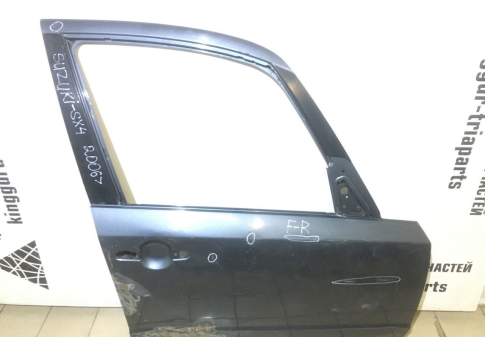 Дверь передняя правая Suzuki SX4 oem 6800180820 (скл-3)