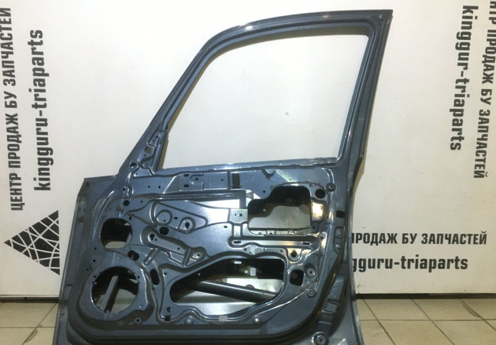 Дверь передняя правая Suzuki SX4 oem 6800180820 (скл-3)