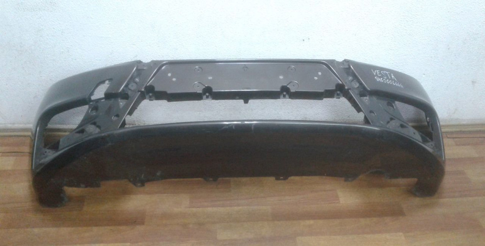 Передний бампер Lada Vesta oem 8450006666 (скл-3)