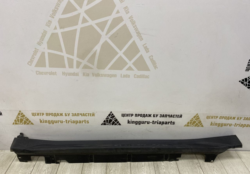 Порог левый BMW X1 F48 OEM 51777332327
