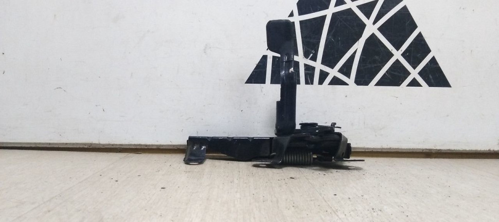 Замок капота Kia Rio 3 oem 811304Y000 Замок капота Kia Rio 3 oem 811304Y000