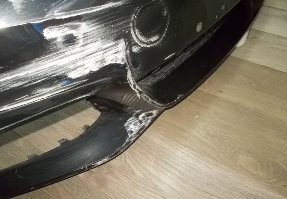 Бампер передний бу BMW 5 G30 M-Pack OEM 51118064928 Бампер передний бу BMW 5 G30 M-Pack OEM 51118064928