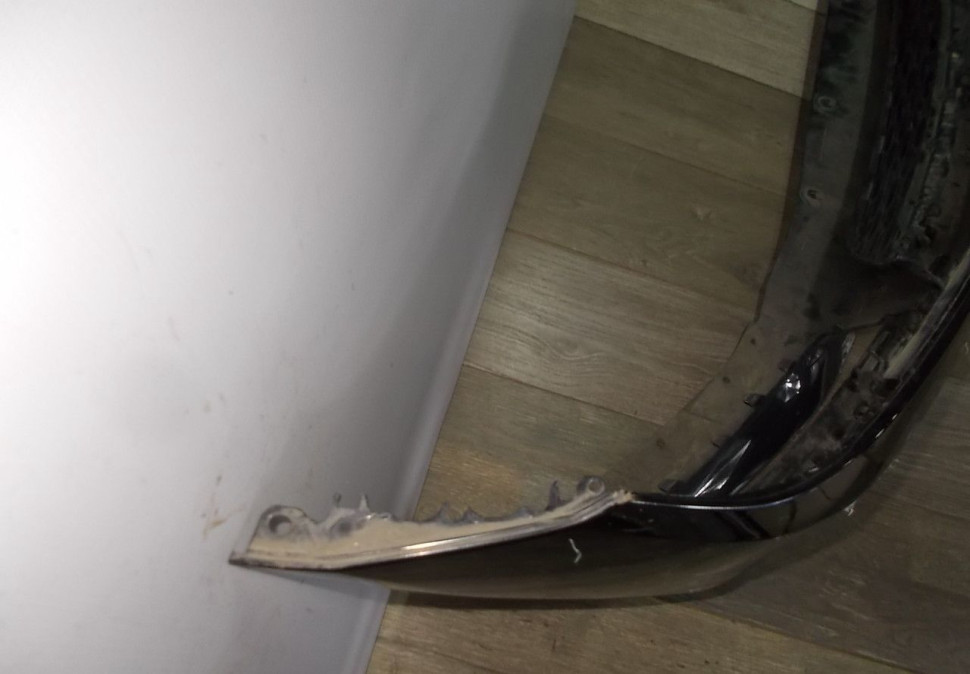 Бампер передний бу BMW 5 G30 M-Pack OEM 51118064928 Бампер передний бу BMW 5 G30 M-Pack OEM 51118064928