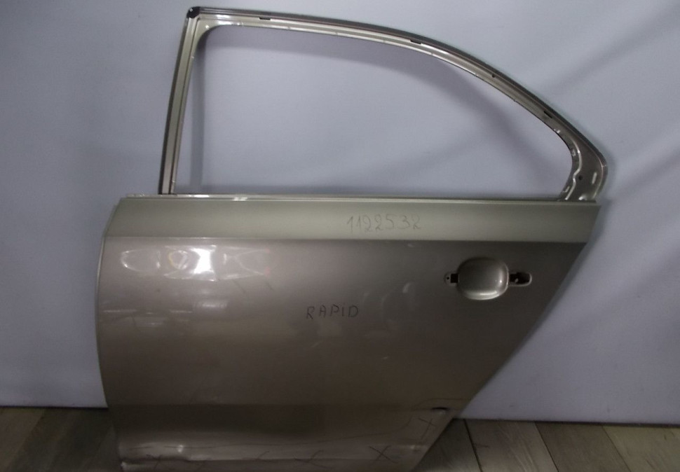 Дверь задняя левая бу Skoda Rapid OEM 5JA833051B (скл-3)