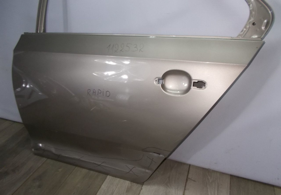 Дверь задняя левая бу Skoda Rapid OEM 5JA833051B (скл-3)