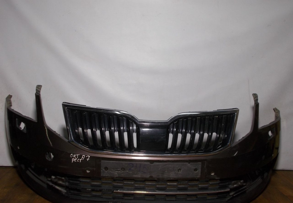 Бампер передний бу Skoda Octavia A7 рестайлинг OEM 5EU807221F