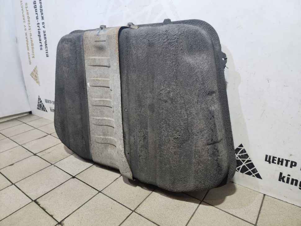 Бензобак Hyundai i40 oem 311003z250 (скл-3)