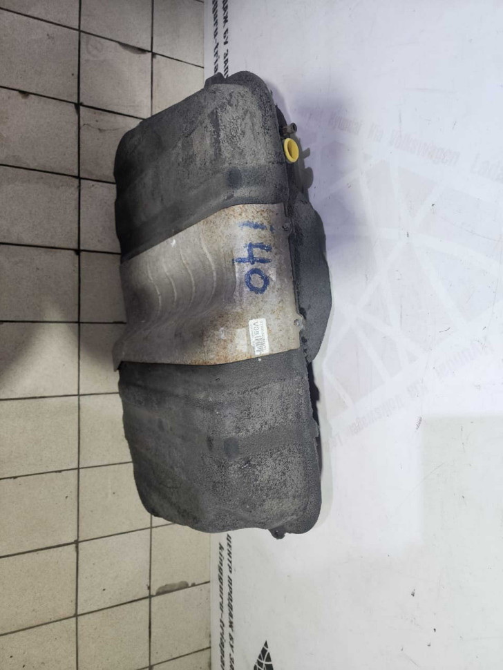 Бензобак Hyundai i40 oem 311003z250 (скл-3)