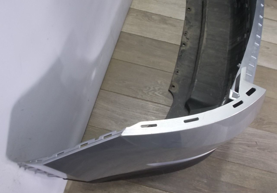 Бампер задний бу Skoda Kodiaq OEM 565807421