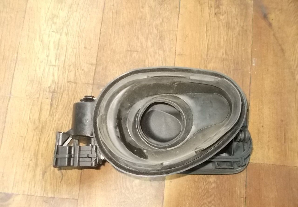 Лючок бензобака бу BMW 3 F30 OEM 51177238829 Лючок бензобака бу BMW 3 F30 OEM 51177238829