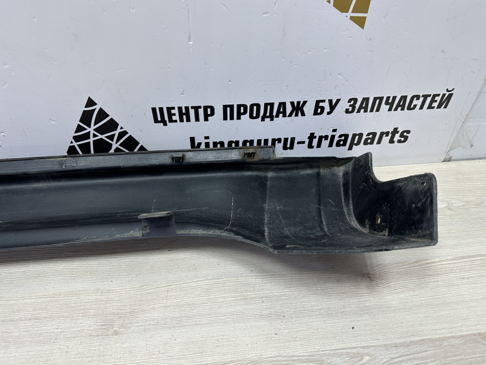 Порог правый бу Jeep Grand Cherokee WK2 OEM 5NP50RXFAA