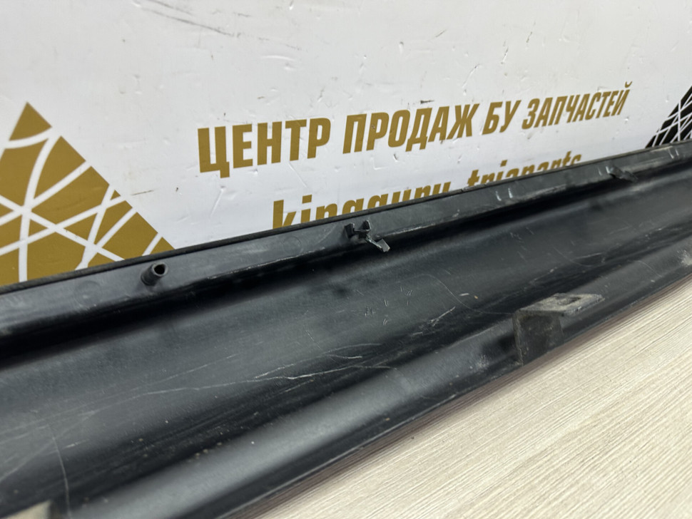 Порог правый бу Jeep Grand Cherokee WK2 OEM 5NP50RXFAA