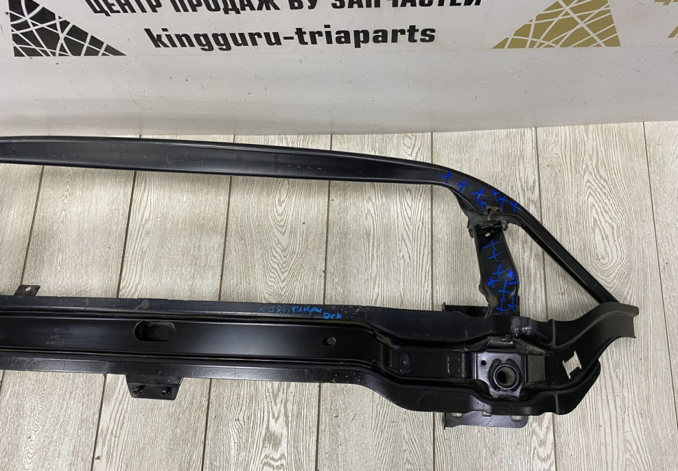 Усилитель переднего бампера Volkswagen Tiguan 2 2016 OEM 5NA807109J 5NA807611A