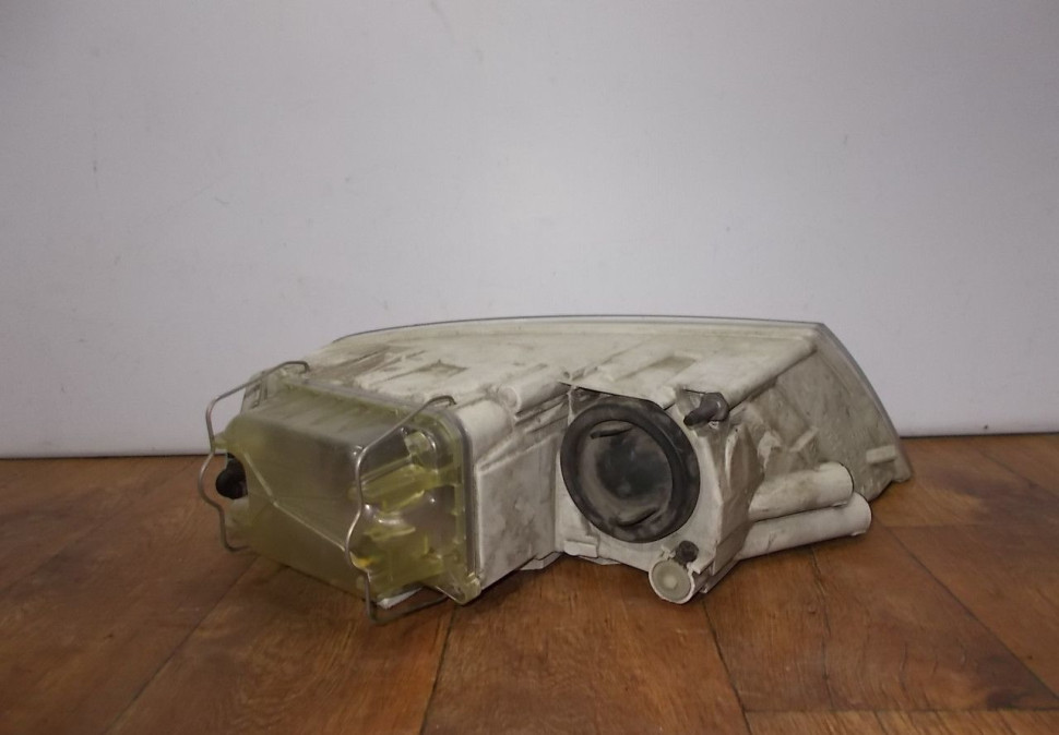 Фара галоген левая бу Skoda Octavia A5 до рестайлинг