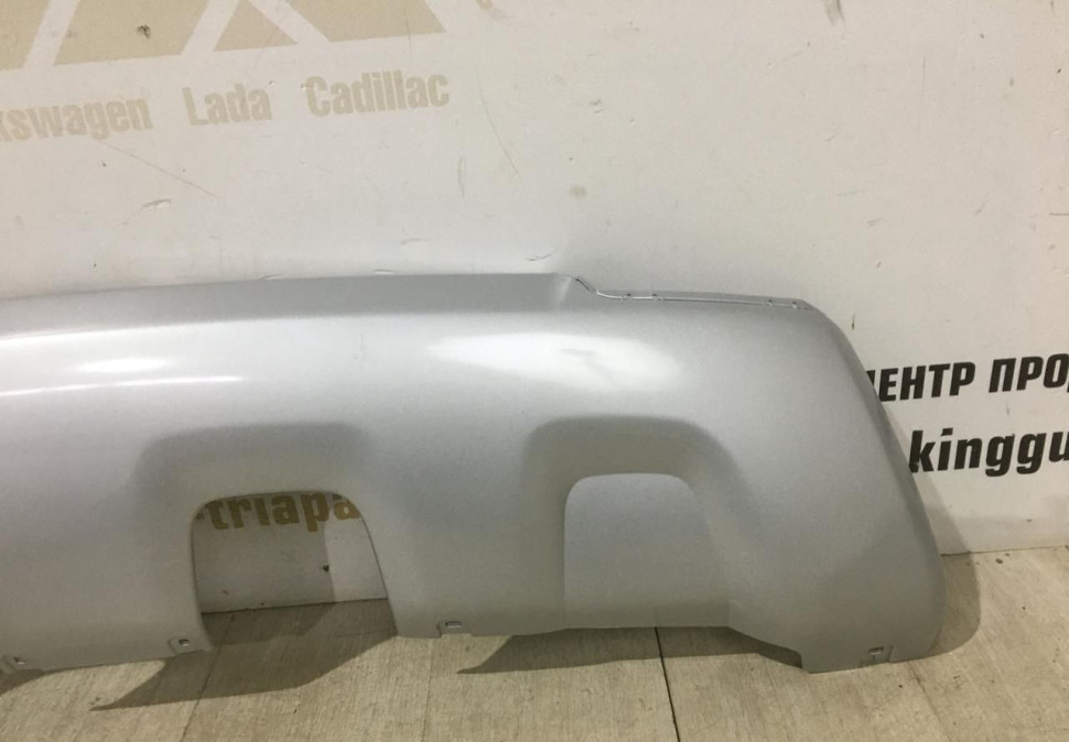 Накладка заднего бампера Renault Duster рестайлинг OEM 850703833R