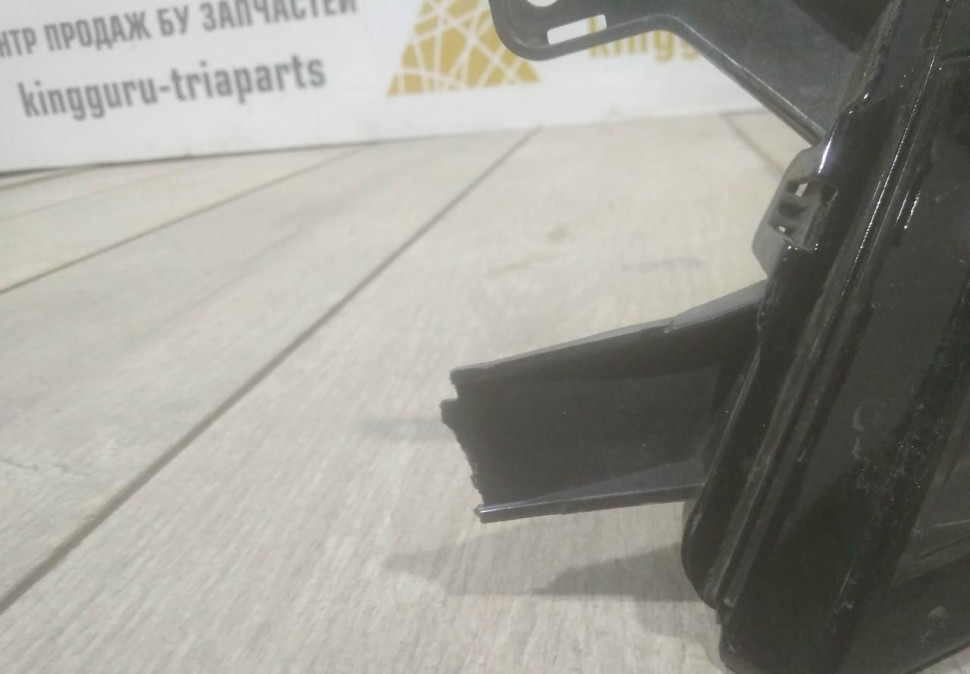 Фара противотуманная правая бу Skoda Rapid рестайлинг OEM 5JA941700D