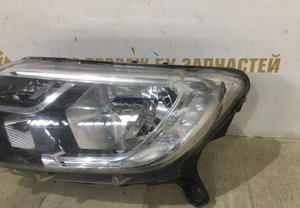 Фара левая Renault Logan 2 рестайлинг OEM 260609154R