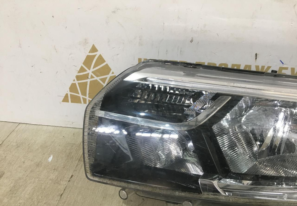 Фара левая Renault Logan 2 рестайлинг OEM 260609154R