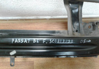 Усилитель переднего бампера Volkswagen Passat B6 (05-11) вмятина oem 3c0807093