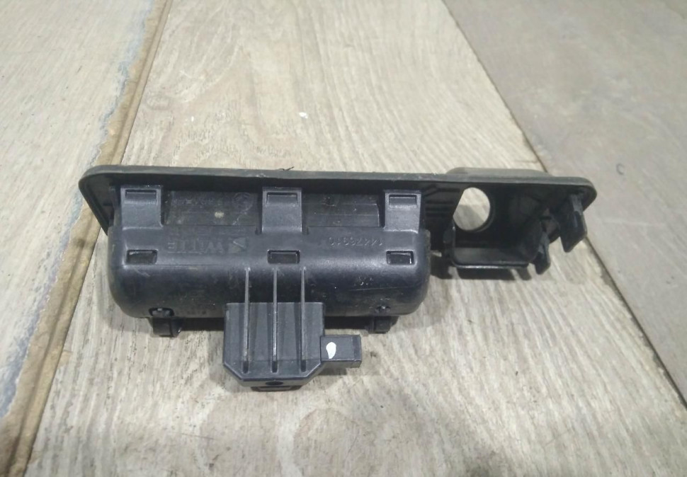 Кнопка открывания багажника бу BMW Х5 G05 OEM 51247381868