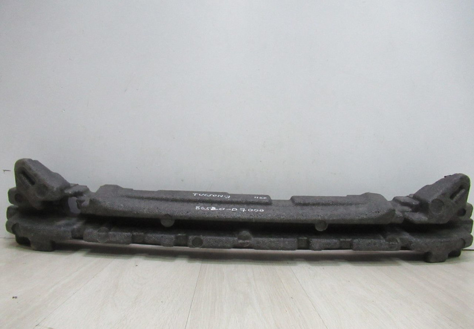Абсорбер переднего бампера Hyundai Tucson 3 (15>) трещина oem 86520d7000