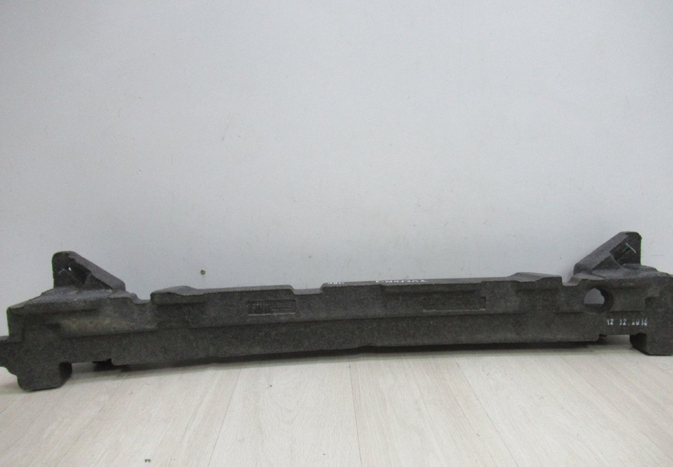 Абсорбер переднего бампера Hyundai Tucson 3 (15>) трещина oem 86520d7000