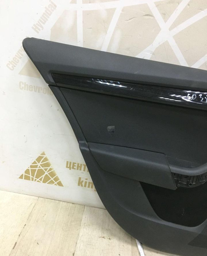 Обшивка двери задняя левая Skoda Octavia A7 oem 5e5867023BG Обшивка двери задняя левая Skoda Octavia A7 oem 5e5867023BG