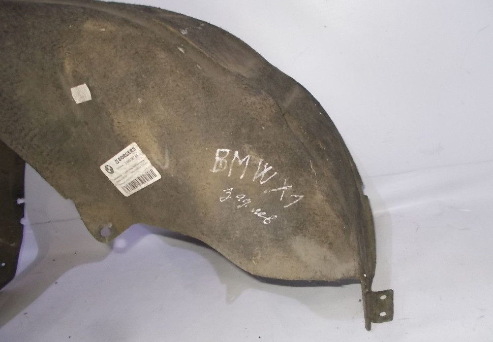 Подкрылок задний левый BMW X1 oem 299008704 (трещина) (скл-3) Подкрылок задний левый BMW X1 oem 299008704 (трещина) (скл-3)