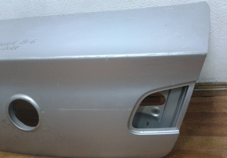 Крышка багажника Volskwagen Passat B6 (после ремонта) Крышка багажника Volskwagen Passat B6 (после ремонта)