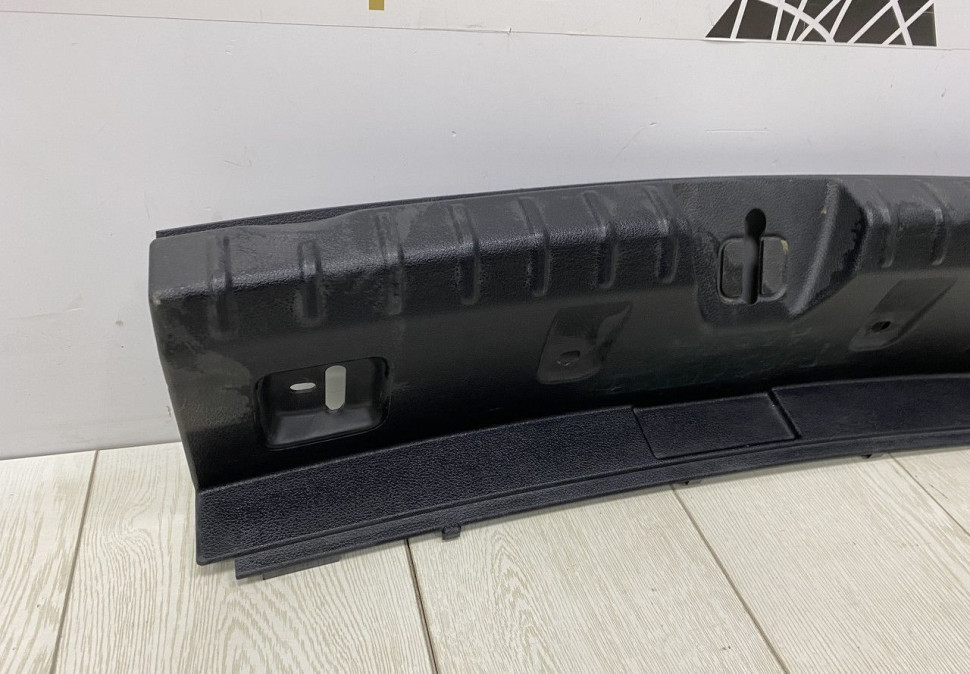 Обивка задней панели бу BMW 3 F30 OEM 51477351650 Обивка задней панели бу BMW 3 F30 OEM 51477351650